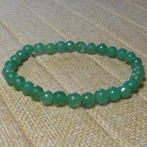 (NWT) Natural Green Jade Faceted Beaded Bracelet (Fits Sm to Lg Wri…